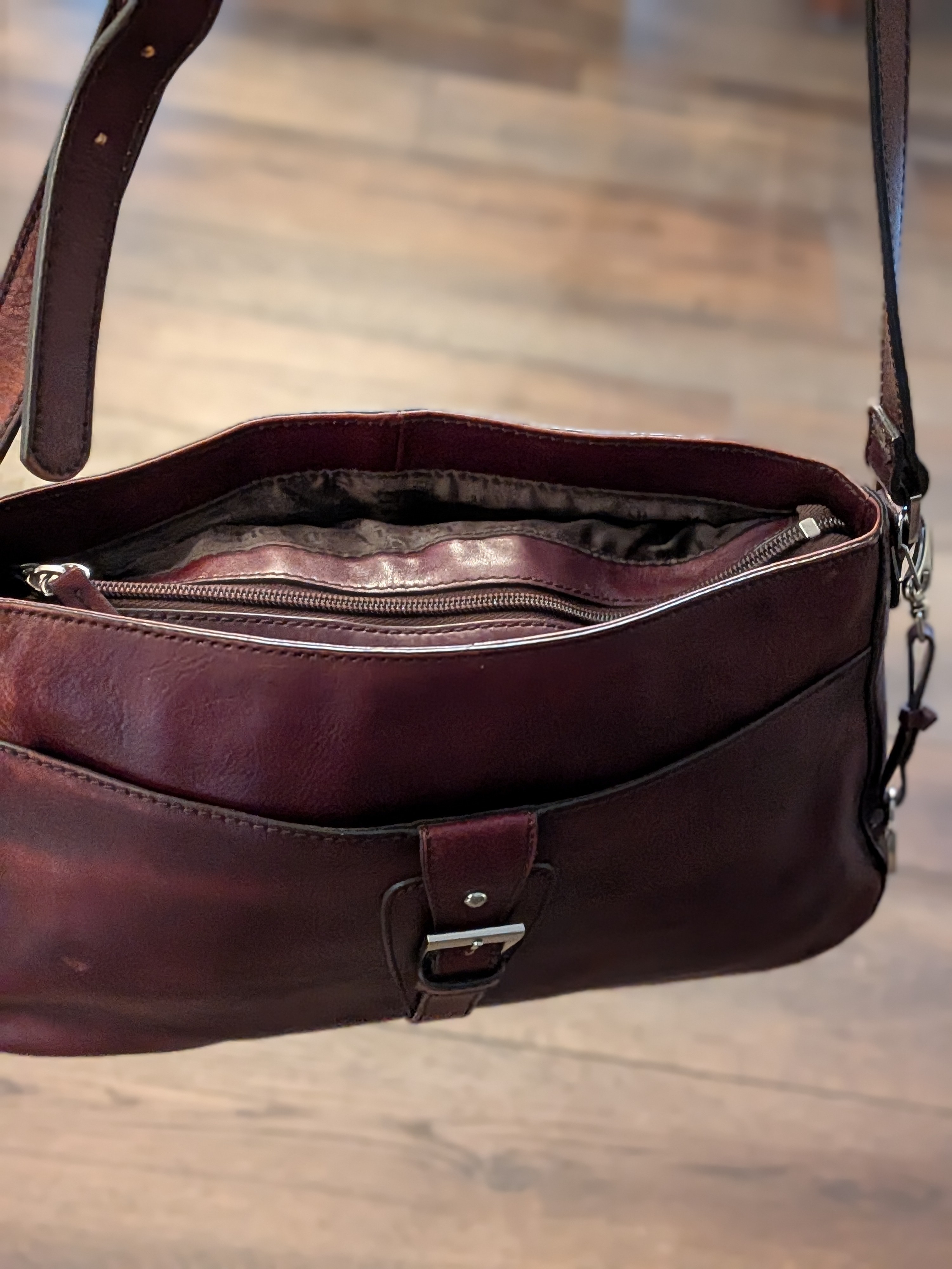 Etienne Aigner Vintage Oxblood Late 90s